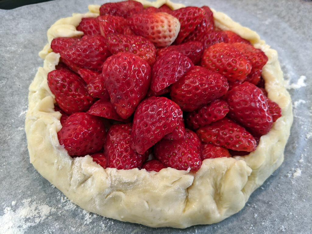森本隆が作ったイチゴのパイ